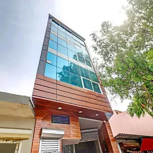 Hotel Oyo 82107 Vivaan Residency