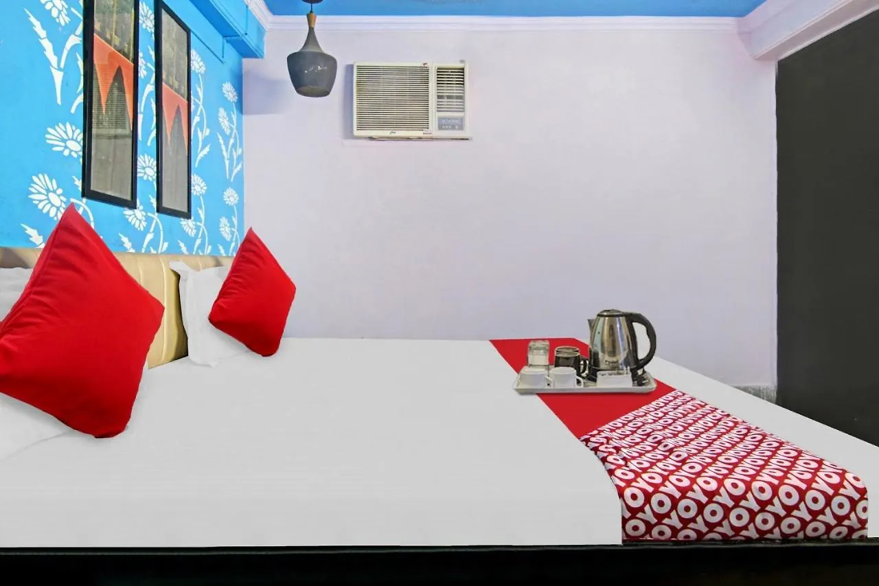 Flagship Hotel Decent Stay Near Pvr Vikaspuri Delhi New Delhi 3*,  India