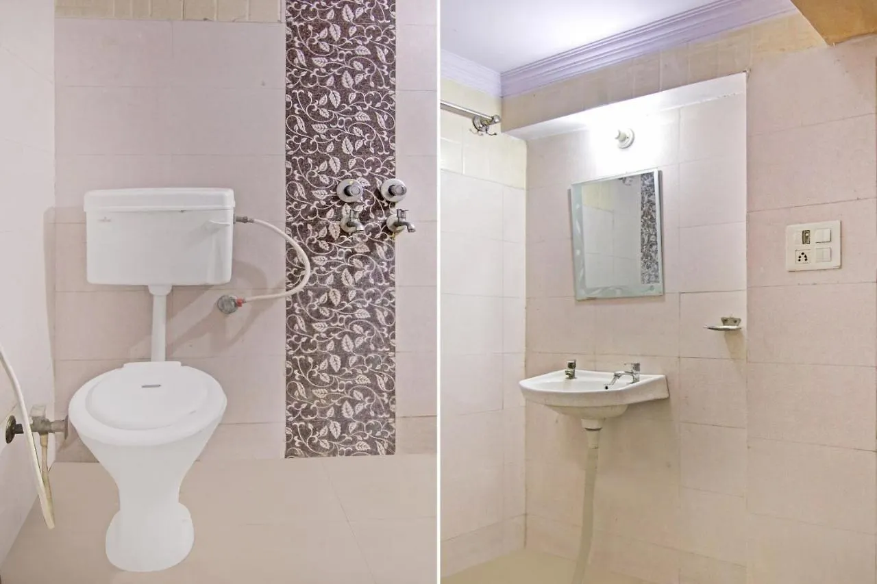 Flagship Hotel Decent Stay Near Pvr Vikaspuri Delhi New Delhi