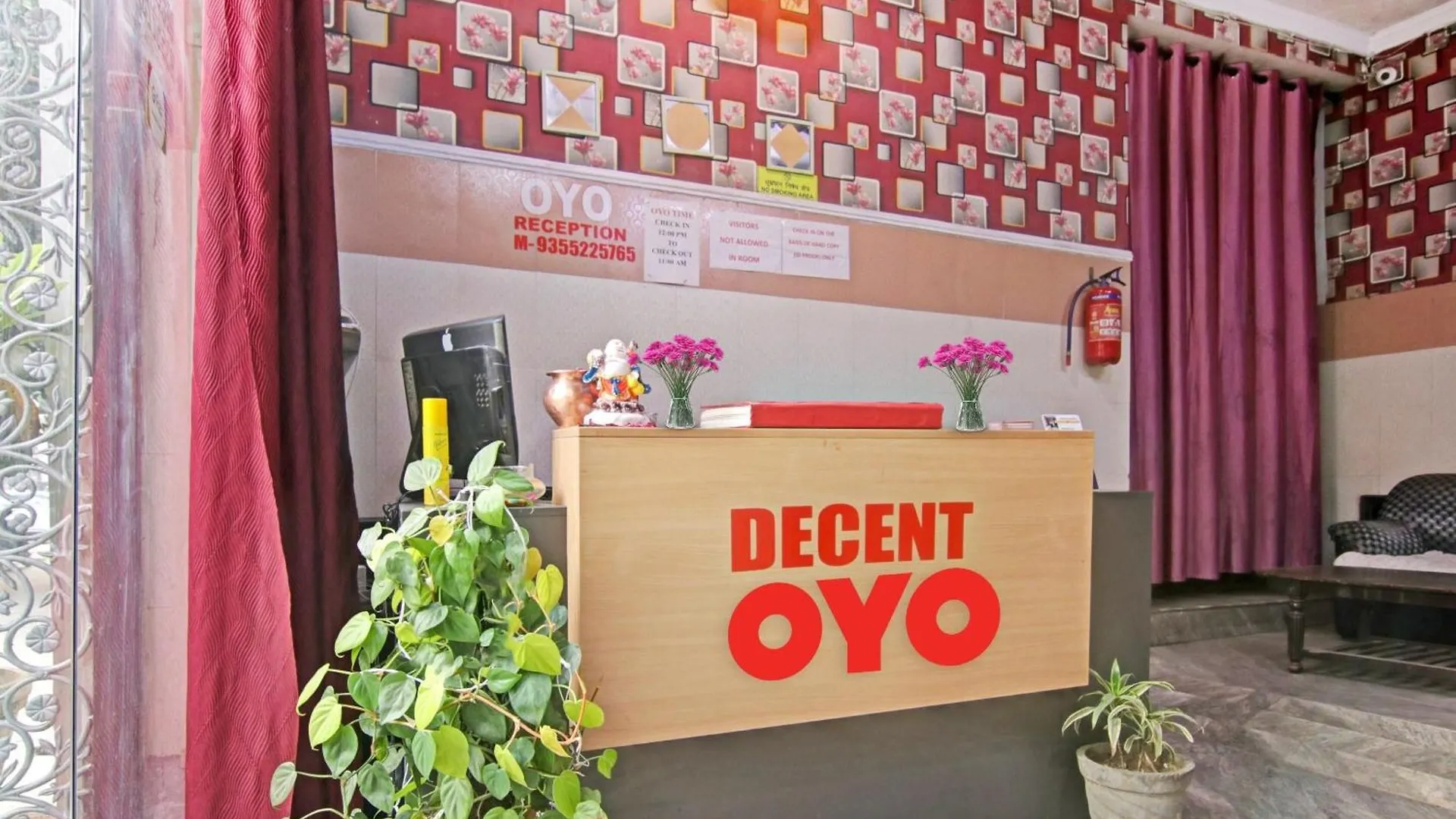 ***  Flagship Hotel Decent Stay Near Pvr Vikaspuri Delhi New Delhi India
